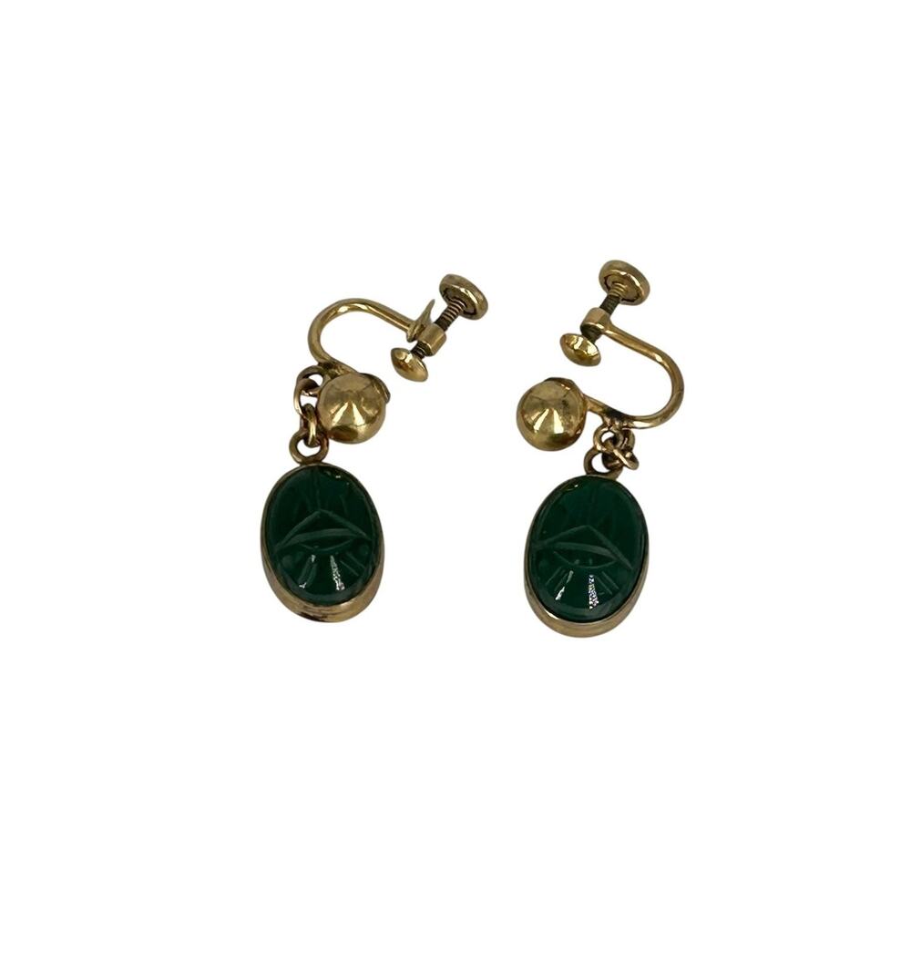 Vintage Green Carved 
Cabochon Dangle Screw Back Earrings Gold Tone – MCM